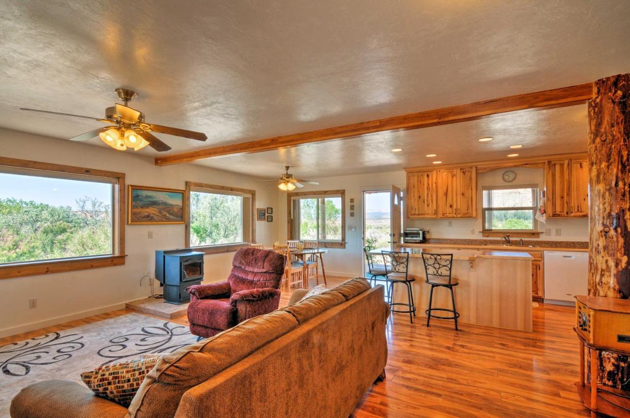 Cozy Henrieville Cabin 18 Mi To Bryce Canyon Np! Zewnętrze zdjęcie