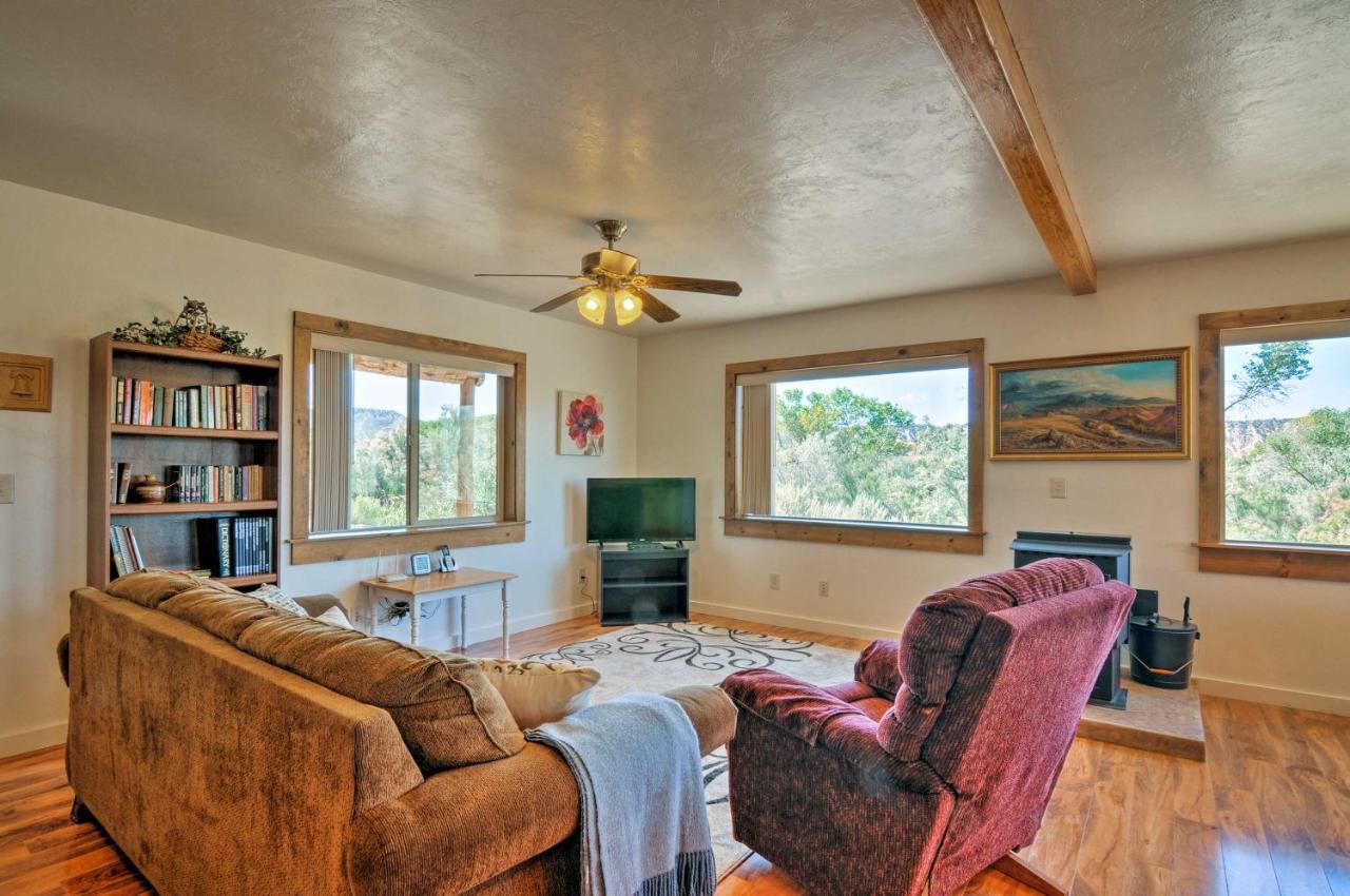 Cozy Henrieville Cabin 18 Mi To Bryce Canyon Np! Zewnętrze zdjęcie